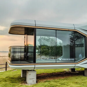 c8 capsule space house